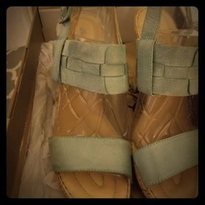 Born Sandals
